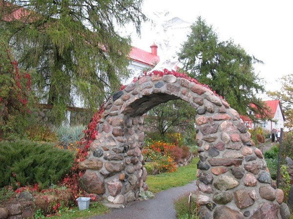 арка садовая из натурального камня