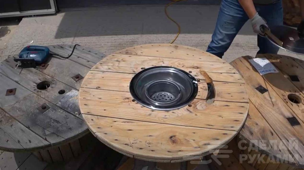 Как сделать круглый деревянный столик с барбекю