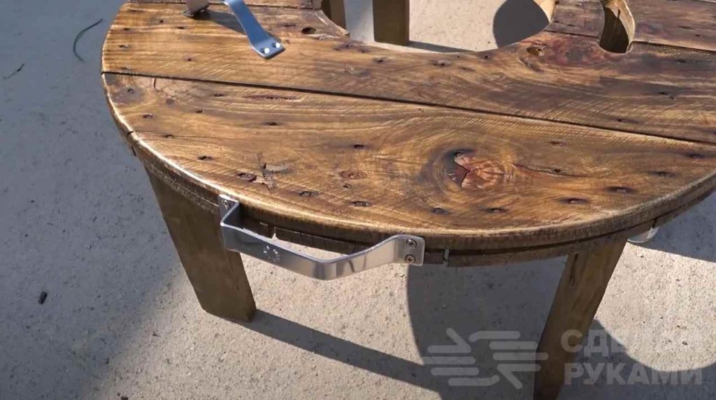 Как сделать круглый деревянный столик с барбекю