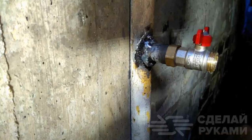 Как сделать врезку в трубу водопровода под давлением (2 способа)