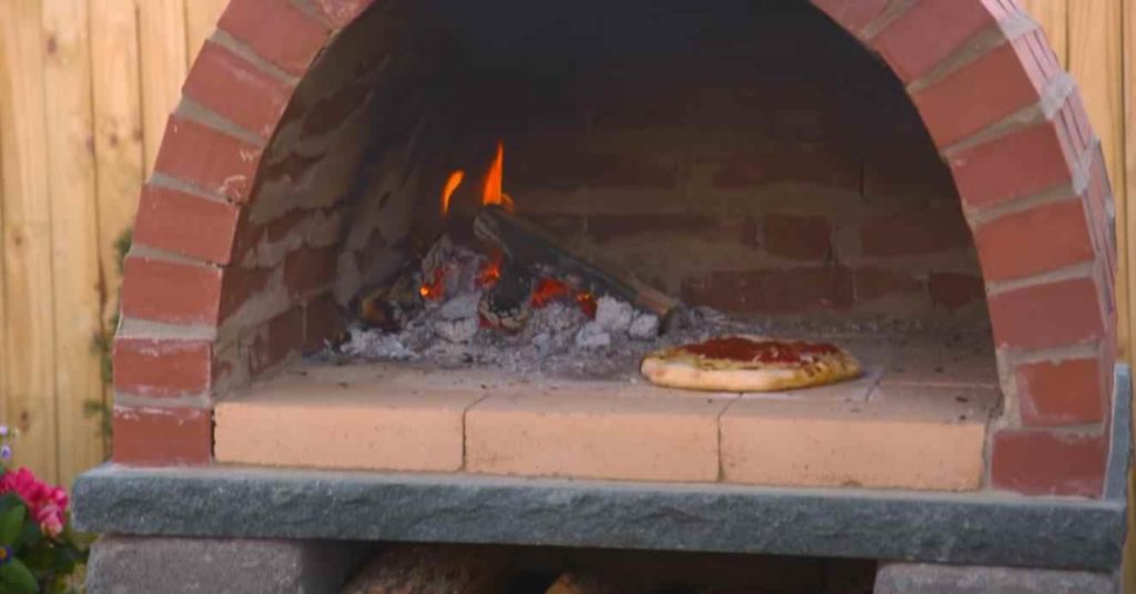 Как построить уличную кирпичную печь для пиццы