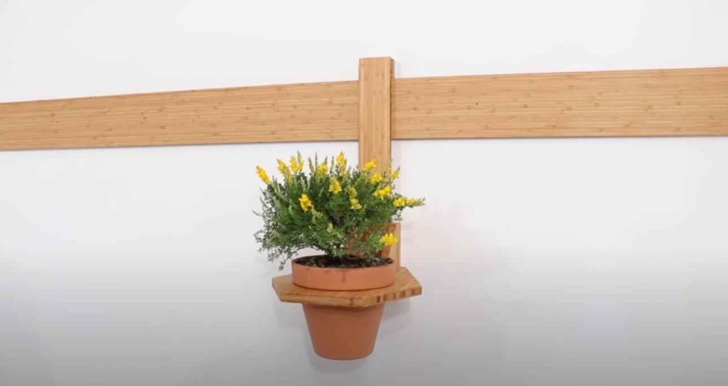 Простой и надежный способ крепления деревянных полок к стене — с помощью французских планок