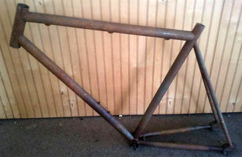 рама старого велосипеда