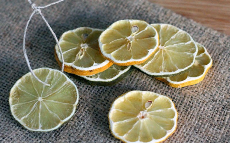 как засушить лимон для декора на батарее