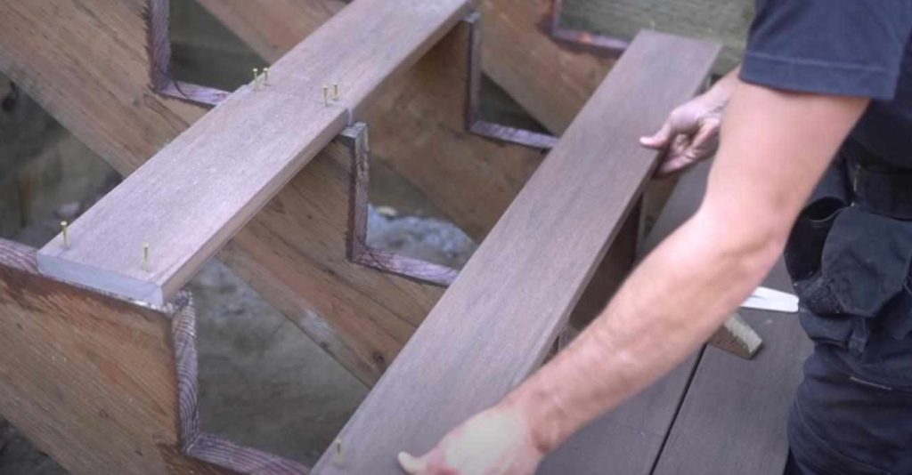 Как сделать садовую деревянную лестницу